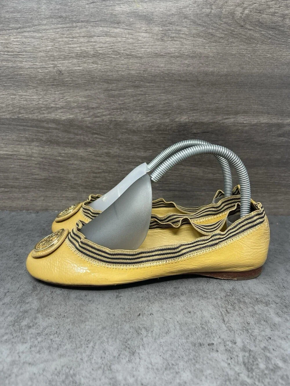 Tory Burch Caroline Ballet Flats Womens Size 6 Yellow Patent Leather Slip On